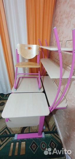 Стол - парта для школьника (цы)