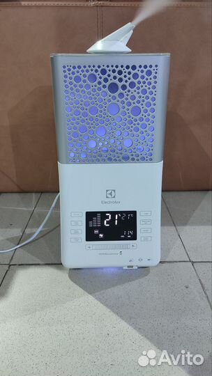 Увлажнитель воздуха Electrolux EHU-3815D