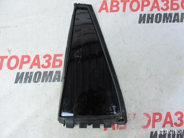 Стекло двери задней правой форточка Toyota Corolla