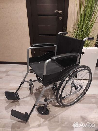 Кресло - коляска инвалидная складная
