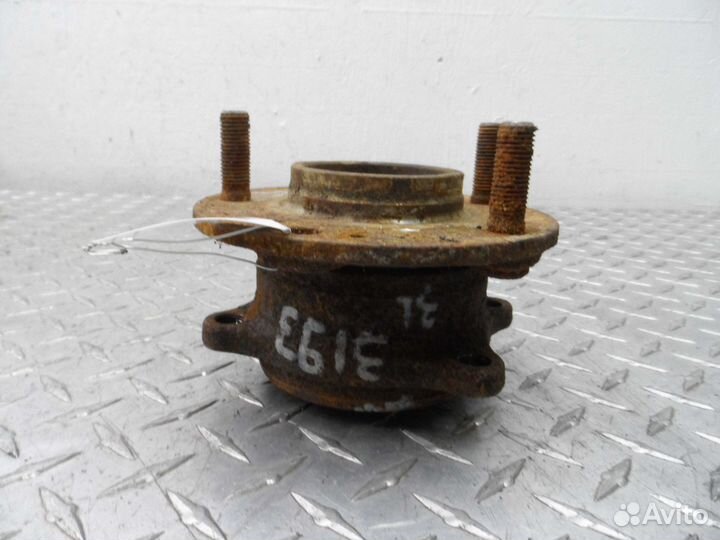 Ступица задняя левая Hyundai Santa Fe 3 DM