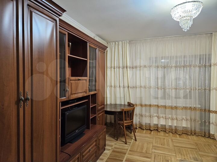 3-к. квартира, 67 м², 1/9 эт.