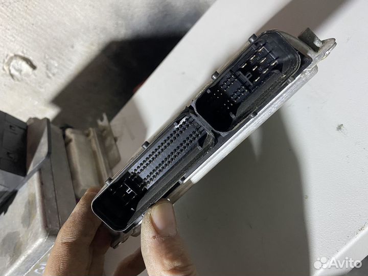 Блок управления двигателем VW passat b5 0261207435