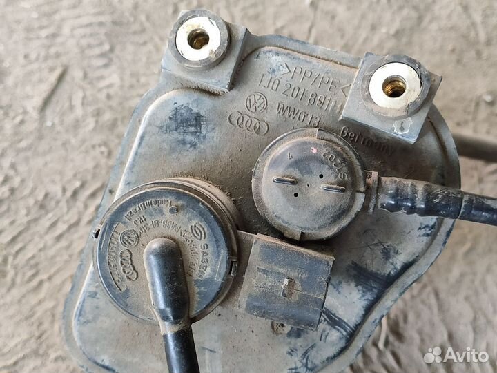 Абсорбер топливных паров фильтр Octavia Tour