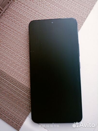 Samsung Galaxy S22, 8/128 ГБ