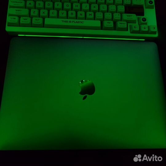 Macbook pro 13 2020 touchbar / обмен