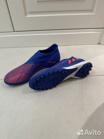 Футбольные бутсы adidas predator