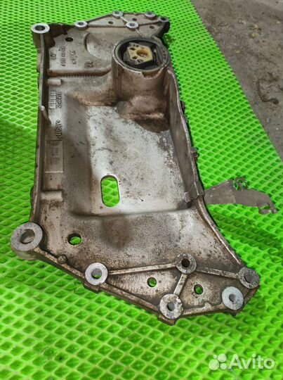 Подушка двигателя подрамник Volkswagen Golf Plus