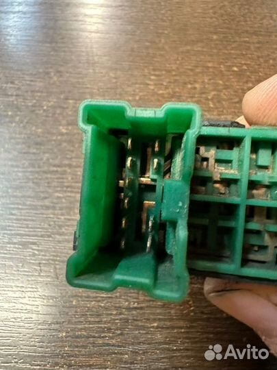 Блок управления зеркалами Nissan Qashqai J10 2010