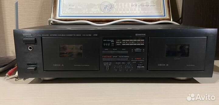 Колонки и радиопроигрыватель