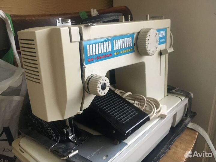 Швейная машинка Veritas, немецкая, работает на 5+