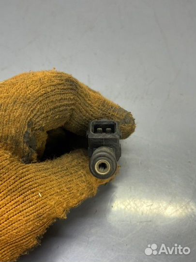 Топливная форсунка Ford Focus 1 седан 1.8 2004