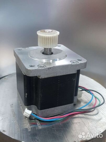 Привод шаговый двигатель