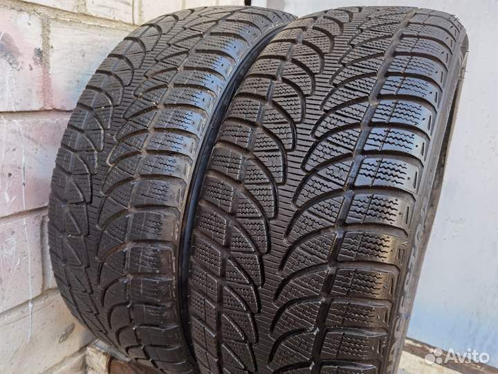 Bridgestone Blizzak LM-32 215/50 R17 95V