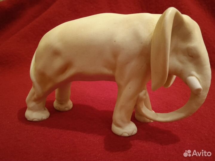Статуэтка Слон бисквит Германия 19 век