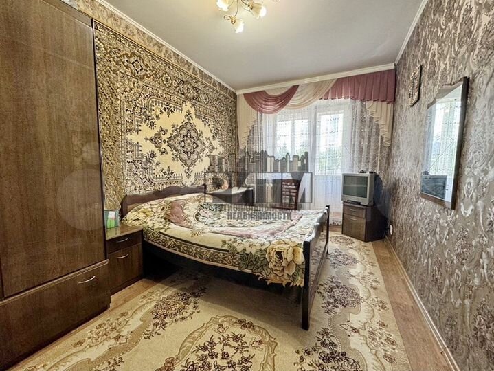 2-к. квартира, 60 м², 1/10 эт.