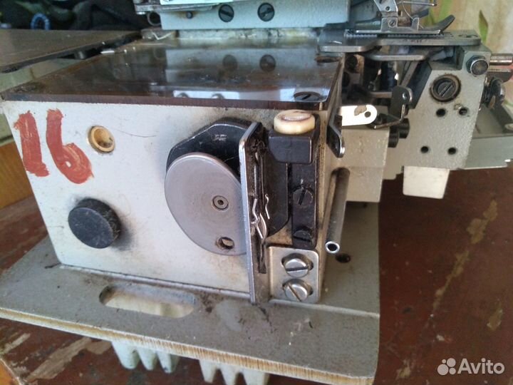 Промышленный 5-ниточный оверлок