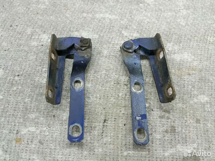 Петли капота Saab 9000 Рестайлинг