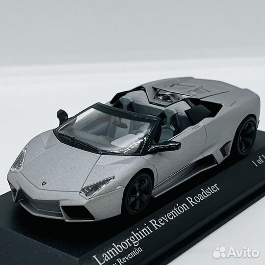 Lamborghini Reventon roadster 2010 Minichamps 1:43