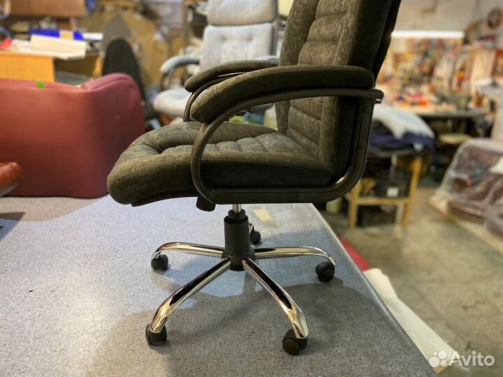 Кресло офисное