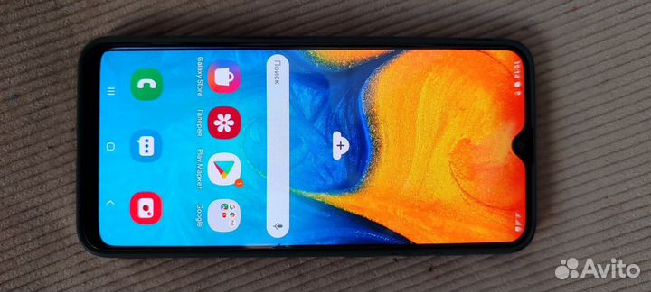 Samsung Galaxy A20, 3/32 ГБ