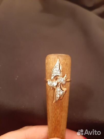 Кольцо с бриллиантами