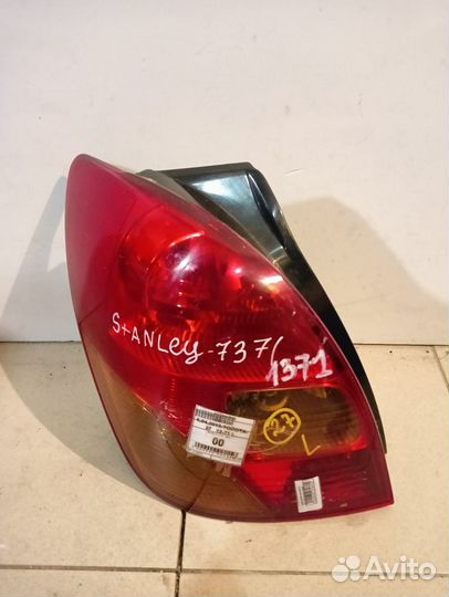 Фонарь toyota corolla verso nze121 Stanley 7371