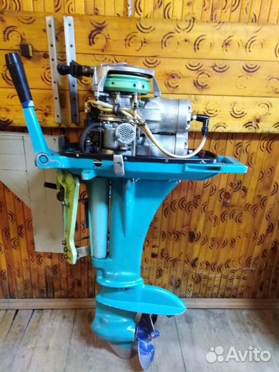 Лодочный мотор 