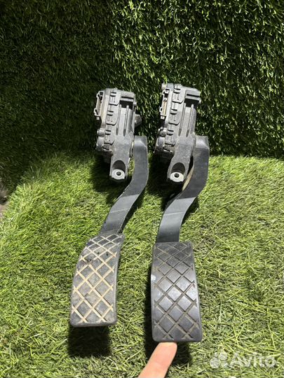 Педаль газа Volkswagen Passat B5