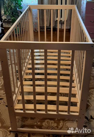 Детская кроватка