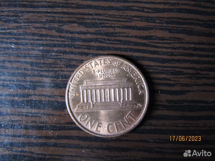 Иностранные монеты цены разные