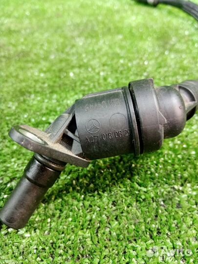 Клапан вентиляции картерных газов Mercedes-Benz