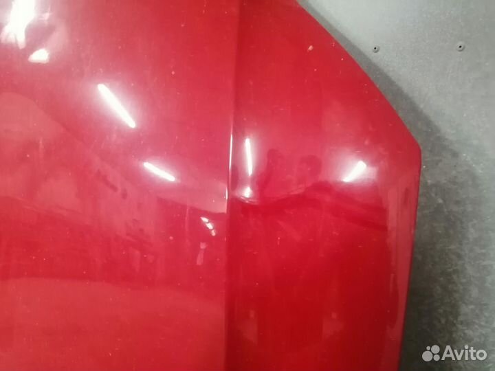 Капот на Skoda yeti