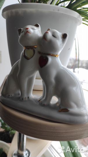 Фарфоровые статуэтки