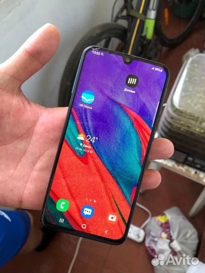 Samsung Galaxy A40, 4/64 ГБ