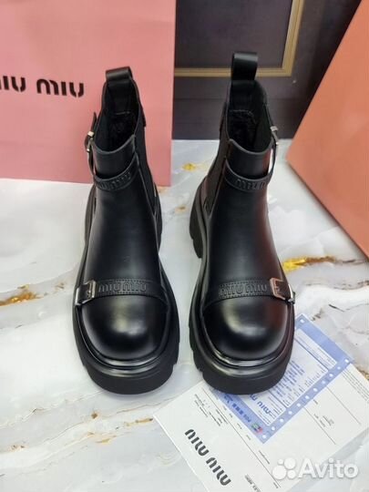 Ботинки MIU MIU Black кожаные
