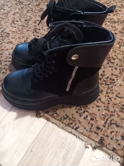 Ботинки женские 38 размера новые