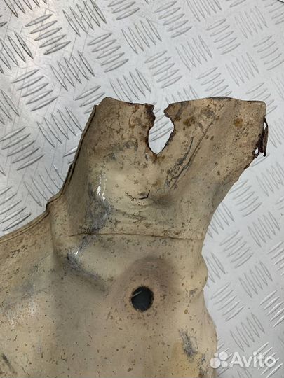 Б/У тепловой экран выпускного коллектора (защита)