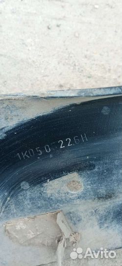 1K0505226H задний правый рычаг Шкода Йети