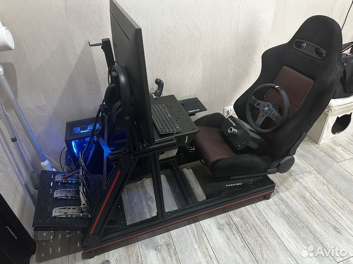 Кокпит для симрейсинга + рулевая база Fanatec