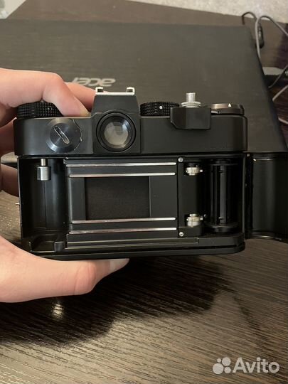 Плёночный фотоаппарат zenit