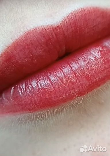 Перманентный макияж бровей