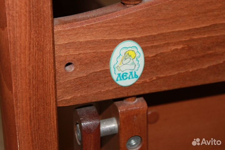 Детская кроватка 