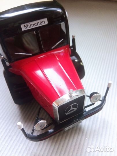 Масштабная модель 1/43 автобус Мерседес