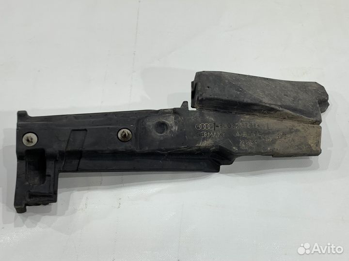 Уплотнители передних крыльев верхние Audi Q3 8U