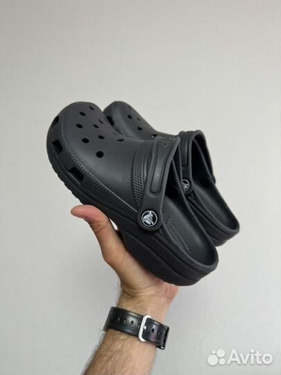 Crocs M4 W6 оригинал made in Italy черный