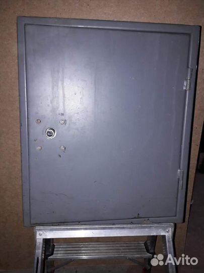 Шкаф металлический сейф