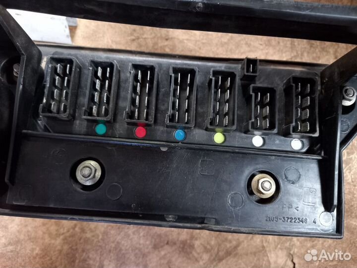 Монтажный блок на Ваз 2107 Ваз 2105 Ваз 2104