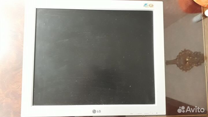 LCD монитор 17