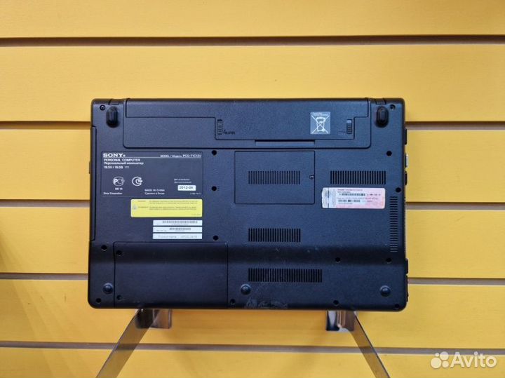 15.6 Ноутбук Sony PCG-71C12V на AMD E-450